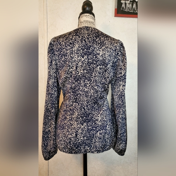 Banana Republic Navy and White Patterned Blouse - Picture 4 of 8